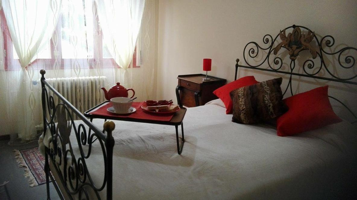B&B Il Tempo Del Sogno Con Cani E Gatti Pet&Breakfast Бавено Екстер'єр фото
